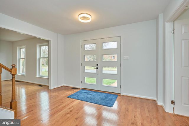 6218 HOMESPUN LN, Falls Church, VA 22044