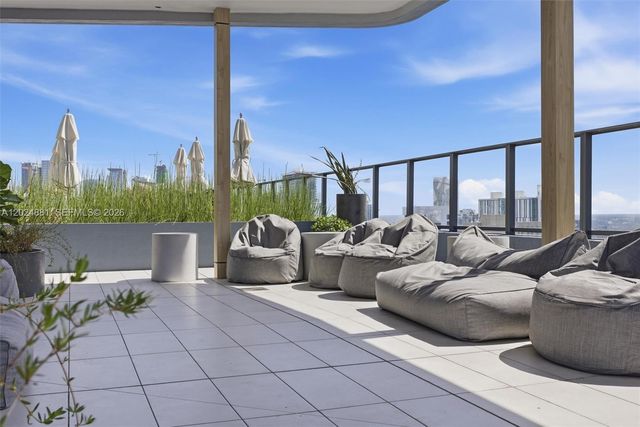 121 NE 5th St 1712, Miami, FL 33132