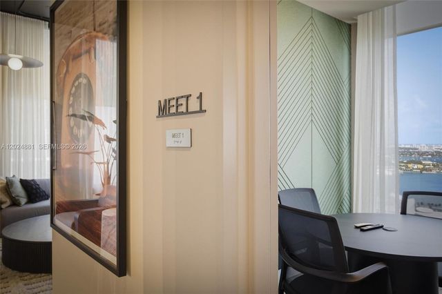 121 NE 5th St 1712, Miami, FL 33132
