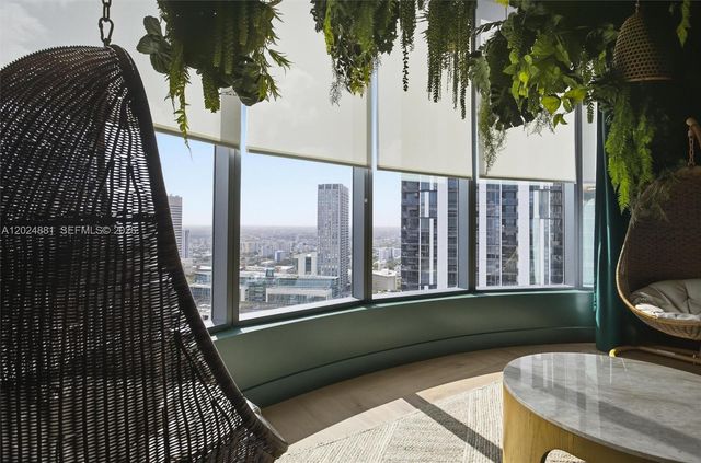 121 NE 5th St 1712, Miami, FL 33132