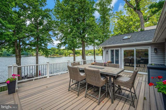 3113 LAKEVIEW PKWY, Locust Grove, VA 22508