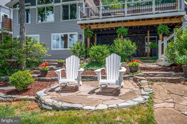 3113 LAKEVIEW PKWY, Locust Grove, VA 22508