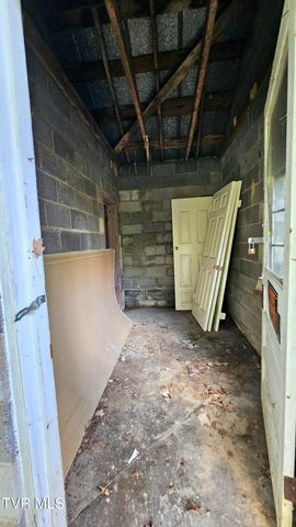 2230 Cleveland Road, Cleveland, VA 24225