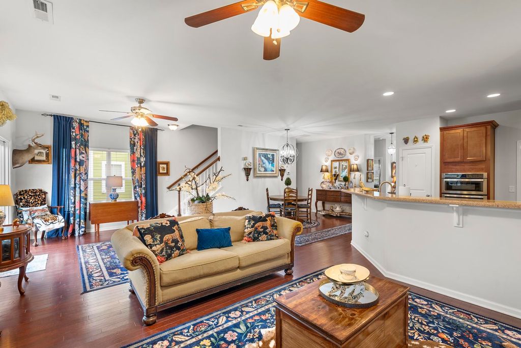 Image 11 of property listing at 467 Sanders Farm Lane, Wando, SC 29492