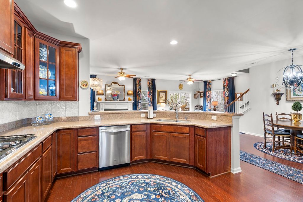 Image 13 of property listing at 467 Sanders Farm Lane, Wando, SC 29492