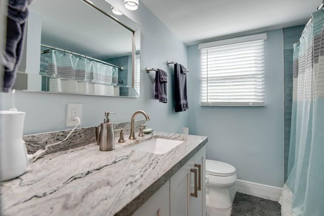15 Bay Drive, Saddlebunch, FL 33040