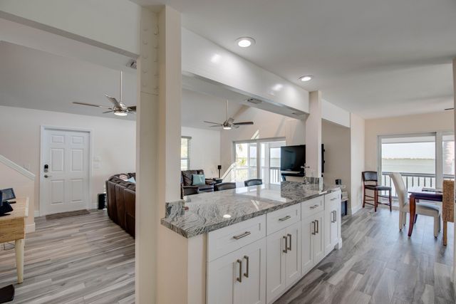 15 Bay Drive, Saddlebunch, FL 33040