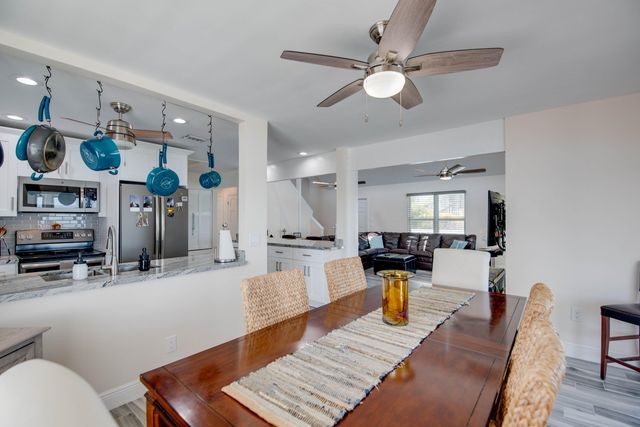 15 Bay Drive, Saddlebunch, FL 33040