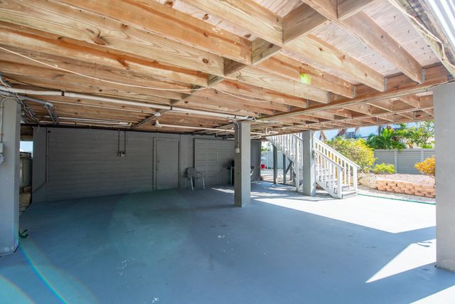 15 Bay Drive, Saddlebunch, FL 33040