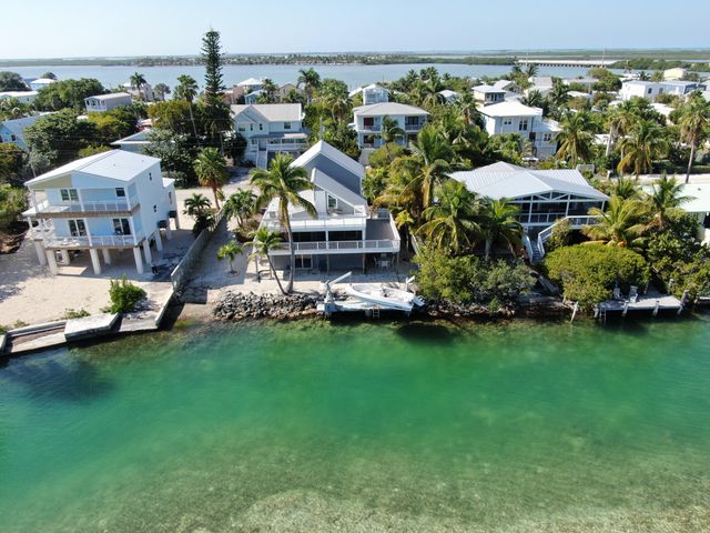 15 Bay Drive, Saddlebunch, FL 33040