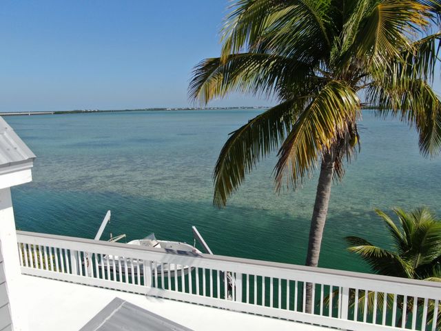 15 Bay Drive, Saddlebunch, FL 33040