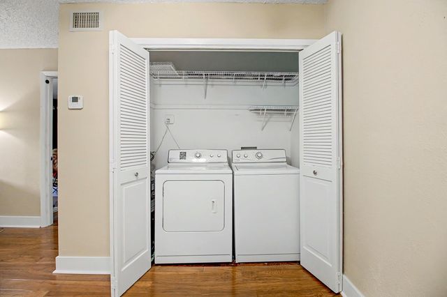 1901 Holleman Drive W 502, College Station, TX 77840