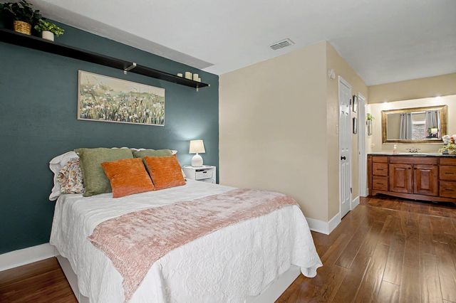 1901 Holleman Drive W 502, College Station, TX 77840