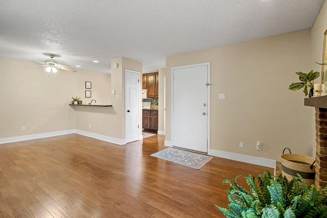 1901 Holleman Drive W 502, College Station, TX 77840