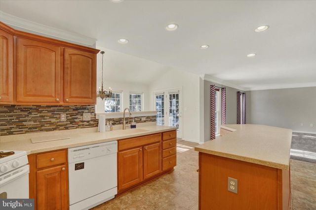 3101 REX DR, York, PA 17402