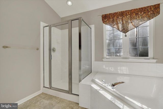 3101 REX DR, York, PA 17402