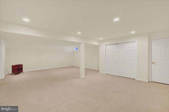 3101 REX DR, York, PA 17402