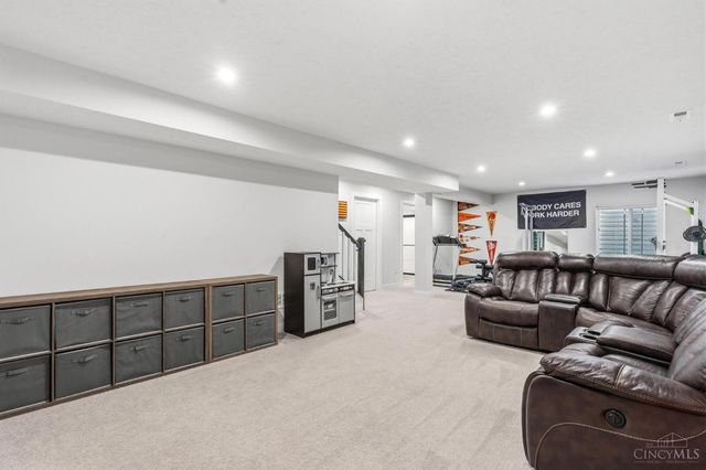 2790 Pebble Stone Trail, Beavercreek Twp, OH 45385