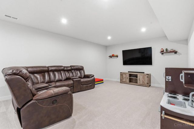 2790 Pebble Stone Trail, Beavercreek Twp, OH 45385