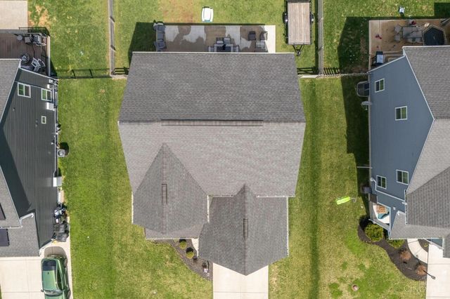 2790 Pebble Stone Trail, Beavercreek Twp, OH 45385