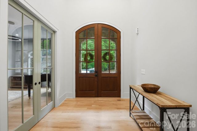 6010 Old Providence Lane, Charlotte, NC 28226