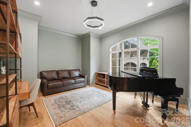 6010 Old Providence Lane, Charlotte, NC 28226