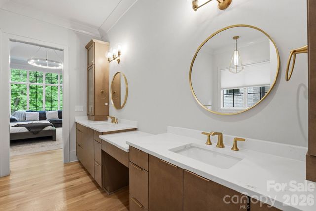 6010 Old Providence Lane, Charlotte, NC 28226