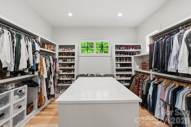 6010 Old Providence Lane, Charlotte, NC 28226