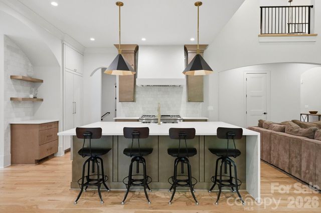 6010 Old Providence Lane, Charlotte, NC 28226