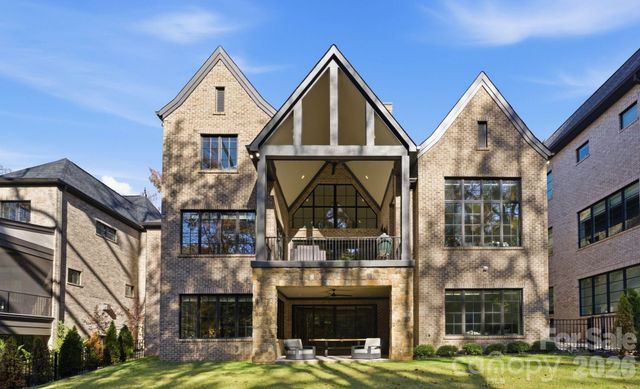 6010 Old Providence Lane, Charlotte, NC 28226
