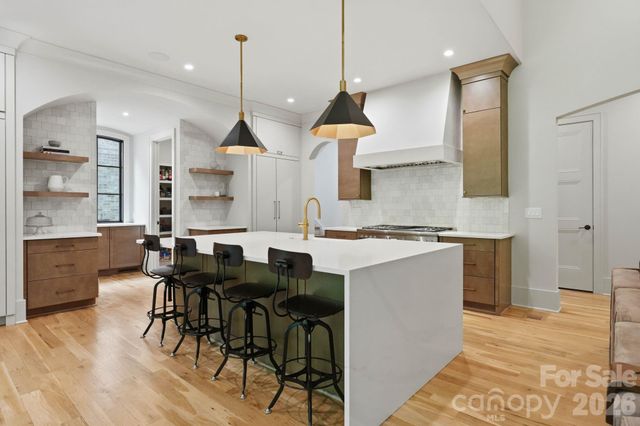 6010 Old Providence Lane, Charlotte, NC 28226