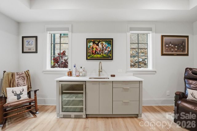 6010 Old Providence Lane, Charlotte, NC 28226