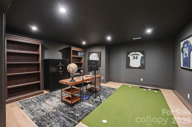 6010 Old Providence Lane, Charlotte, NC 28226
