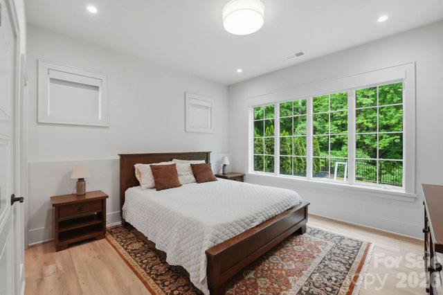 6010 Old Providence Lane, Charlotte, NC 28226