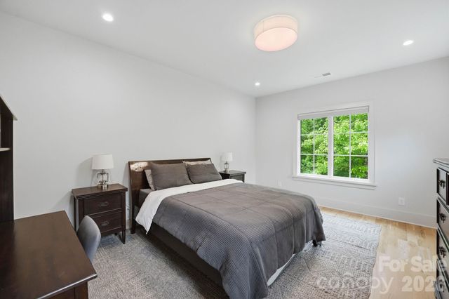 6010 Old Providence Lane, Charlotte, NC 28226
