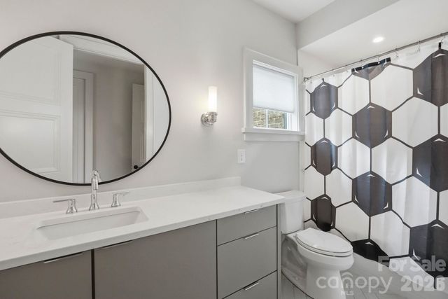 6010 Old Providence Lane, Charlotte, NC 28226