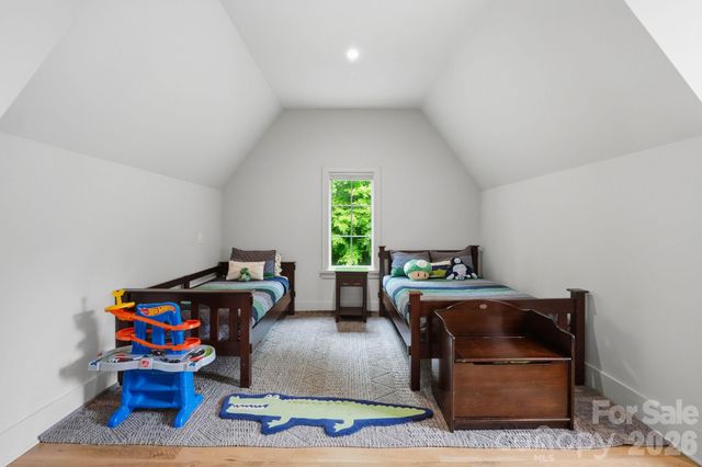 6010 Old Providence Lane, Charlotte, NC 28226