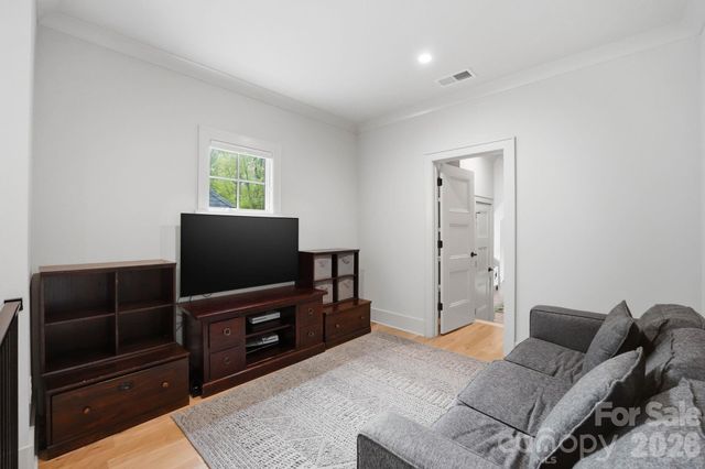 6010 Old Providence Lane, Charlotte, NC 28226