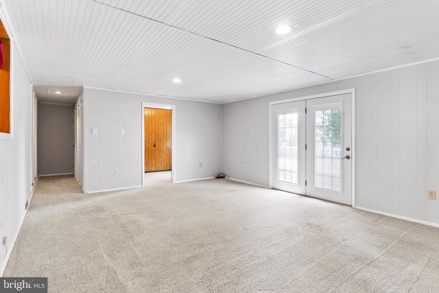 6 SLATE HILL RD, Camp Hill, PA 17011
