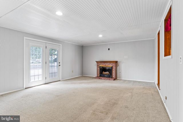 6 SLATE HILL RD, Camp Hill, PA 17011
