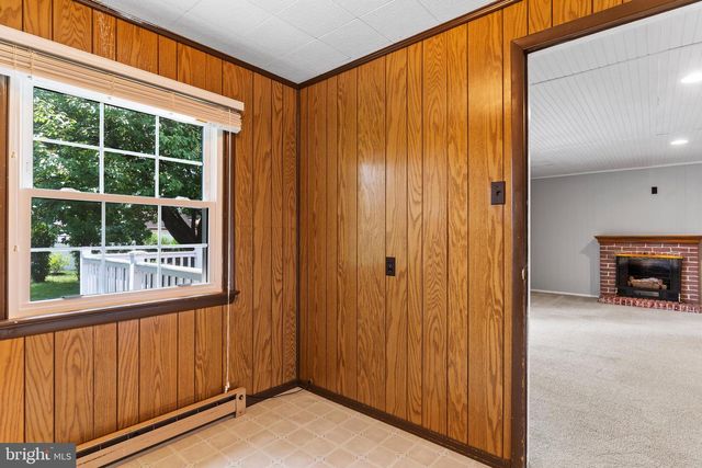 6 SLATE HILL RD, Camp Hill, PA 17011