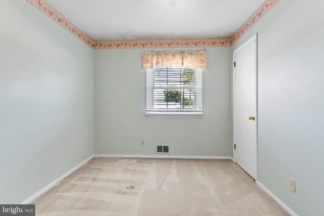 6 SLATE HILL RD, Camp Hill, PA 17011