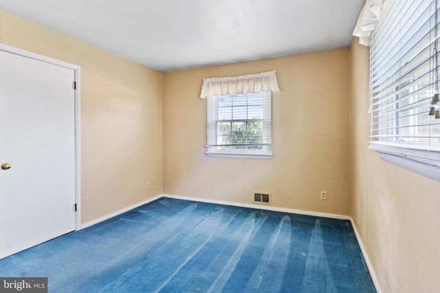 6 SLATE HILL RD, Camp Hill, PA 17011