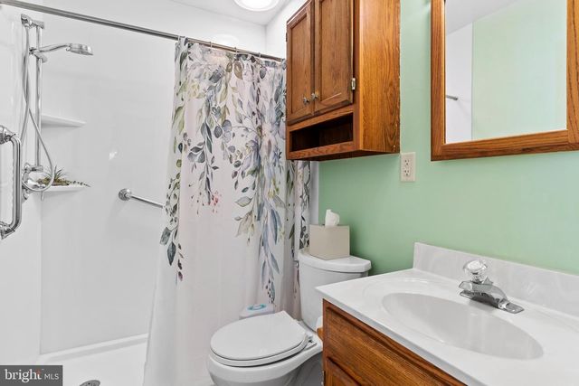 6 SLATE HILL RD, Camp Hill, PA 17011