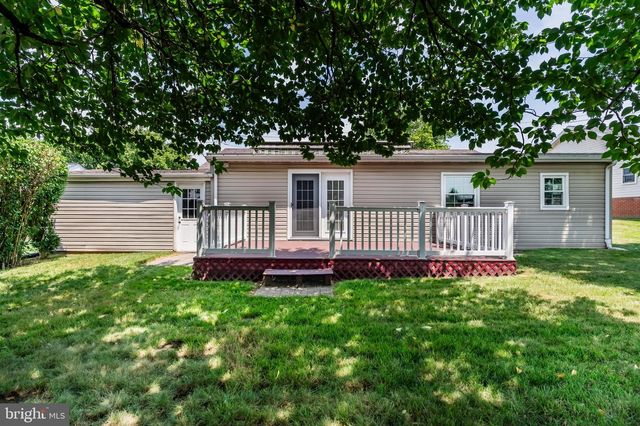 6 SLATE HILL RD, Camp Hill, PA 17011