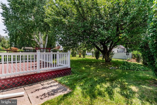 6 SLATE HILL RD, Camp Hill, PA 17011