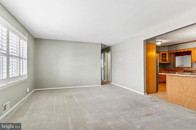 6 SLATE HILL RD, Camp Hill, PA 17011