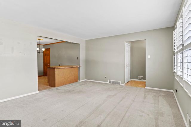 6 SLATE HILL RD, Camp Hill, PA 17011