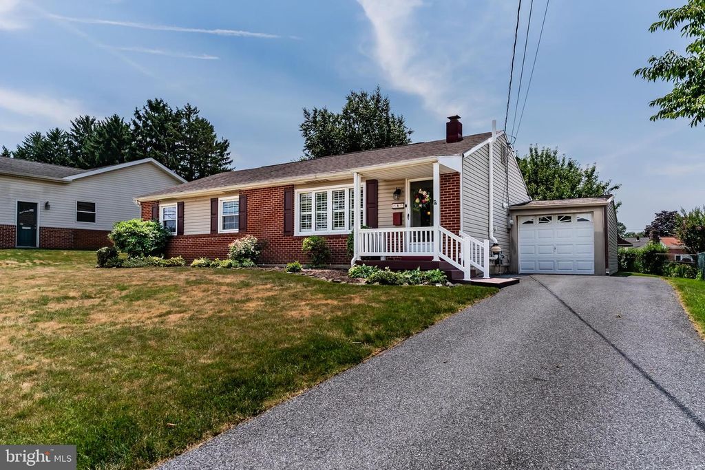 6 SLATE HILL RD, Camp Hill, PA 17011