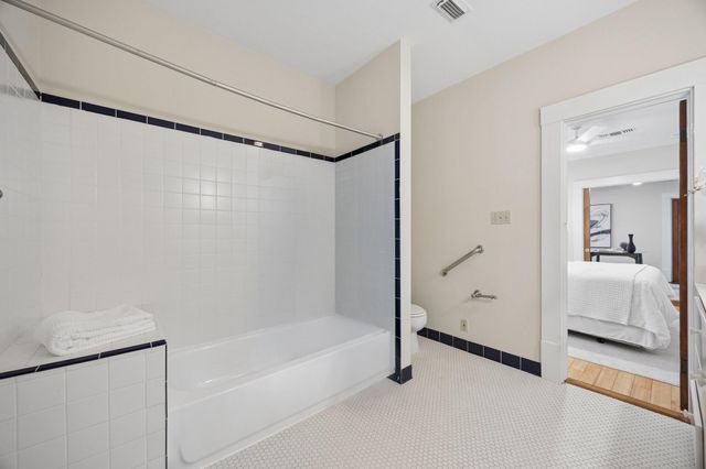 1240 Heights Boulevard, Houston, TX 77008